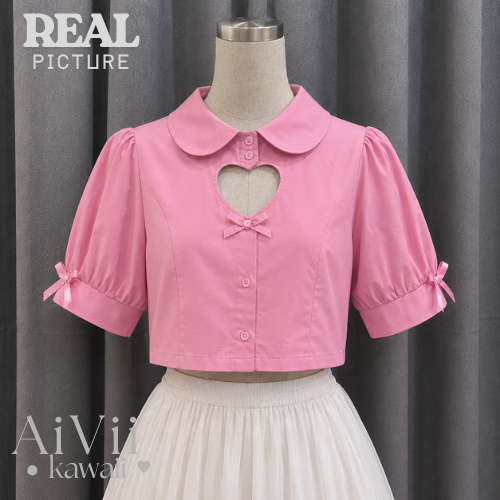 AiVii Amour Heart Crop Top
